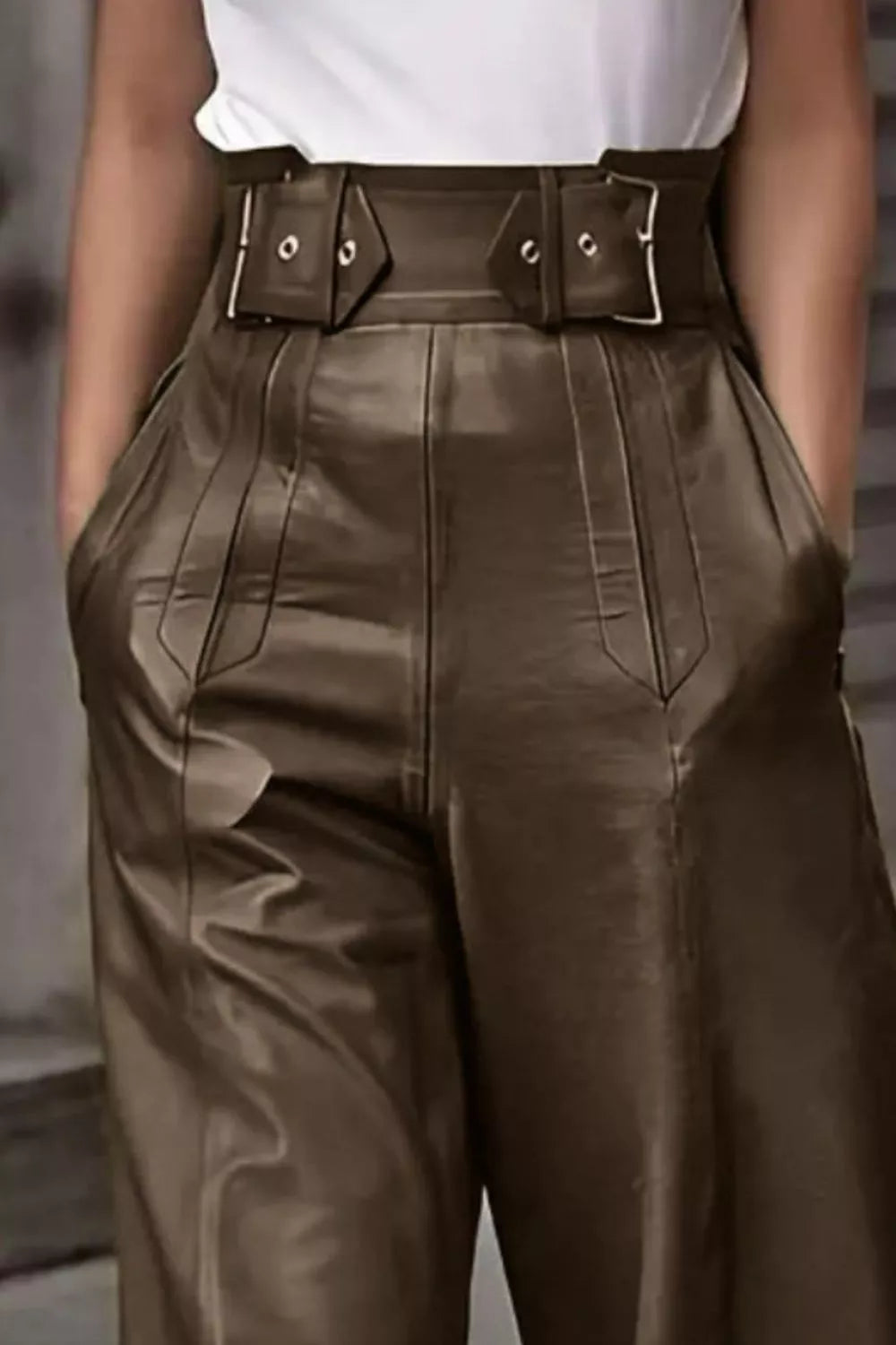 Pantalons taille haute et jambes larges