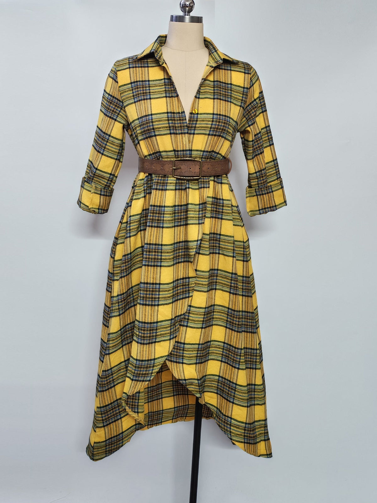 Robe chemise à carreaux rétro avec ceinture