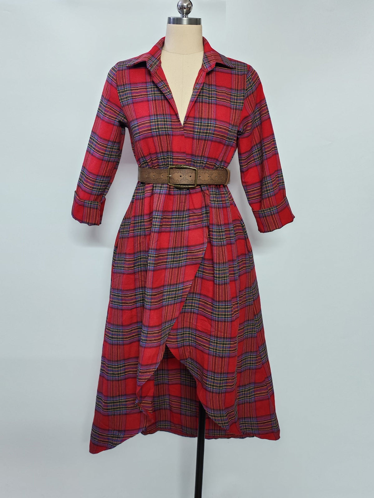 Robe chemise à carreaux rétro avec ceinture