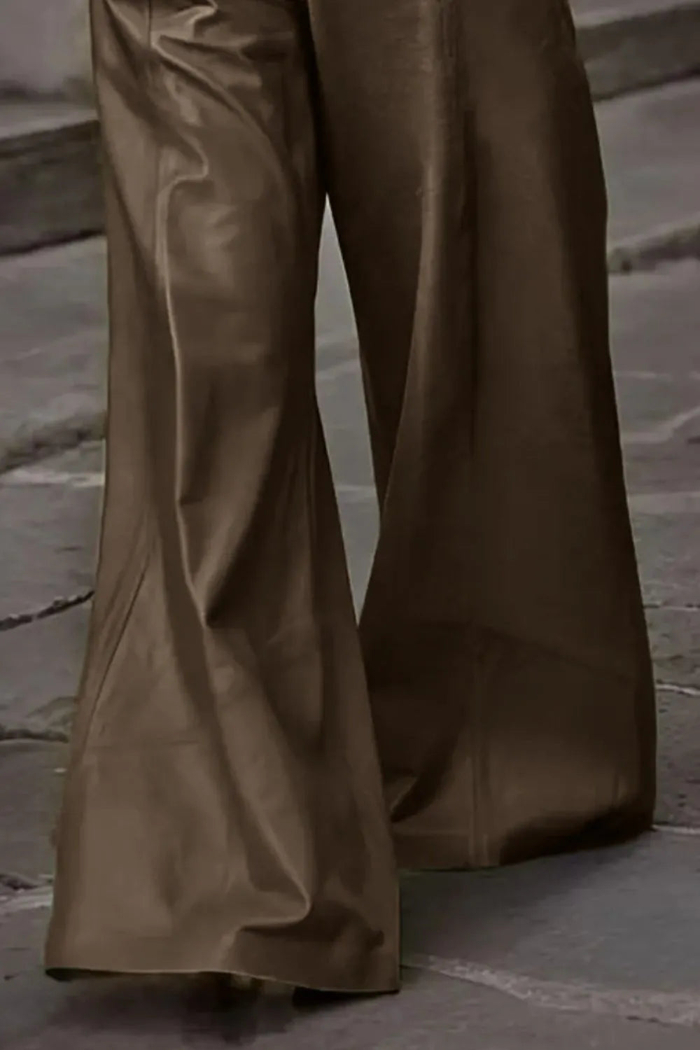 Pantalons taille haute et jambes larges