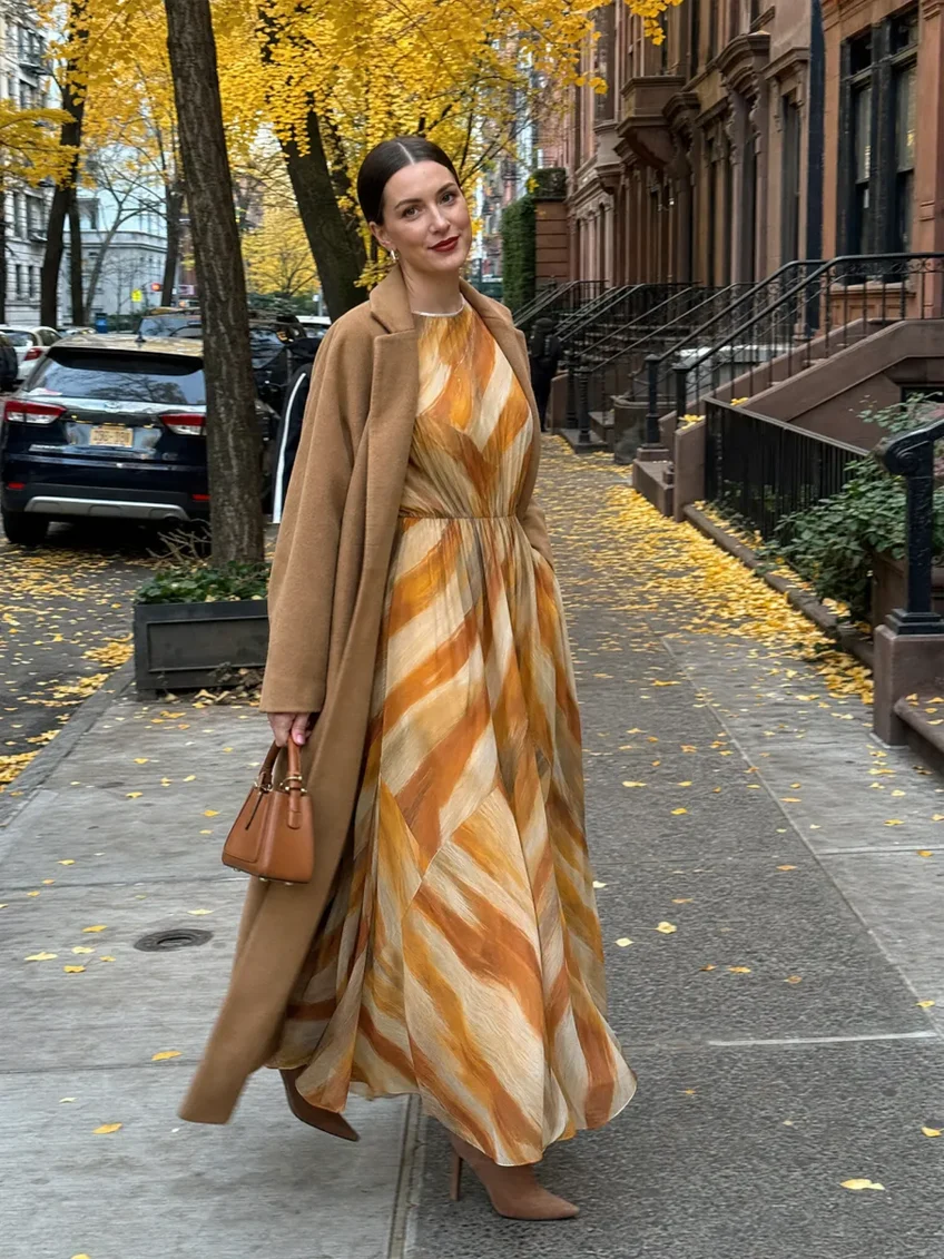 Robe midi à imprimé abstrait, manches longues et taille élastique