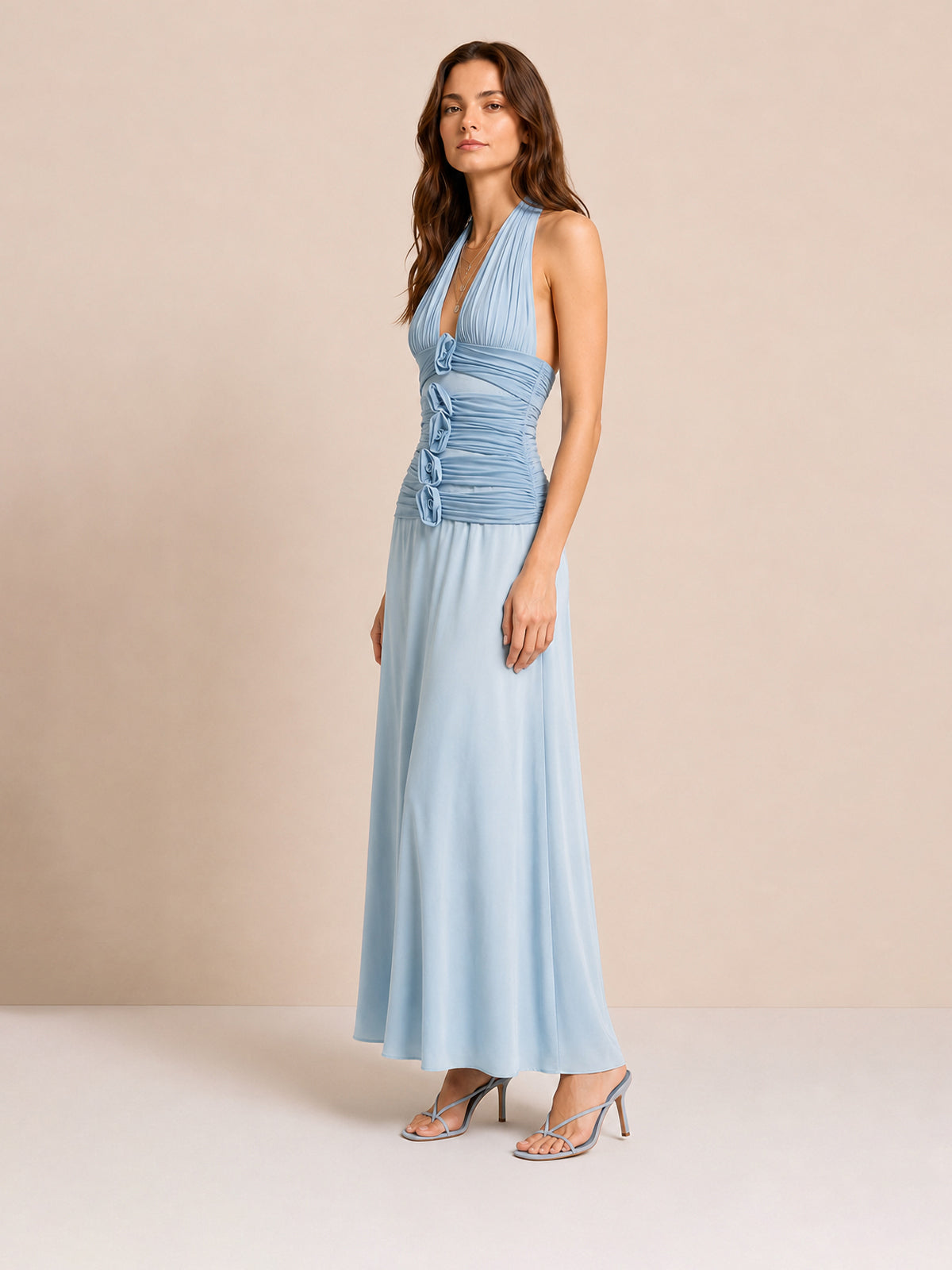 Robe longue dos nu à motif floral 3D