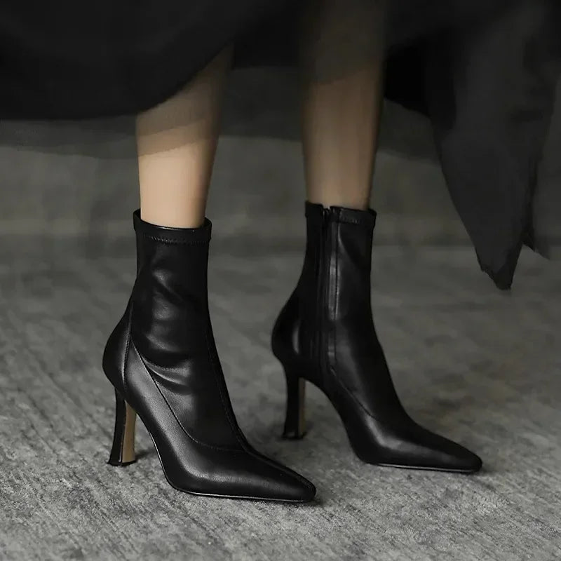 Bottines à bout pointu