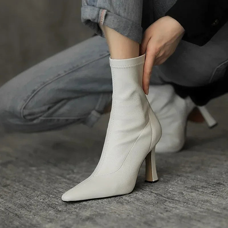 Bottines à bout pointu