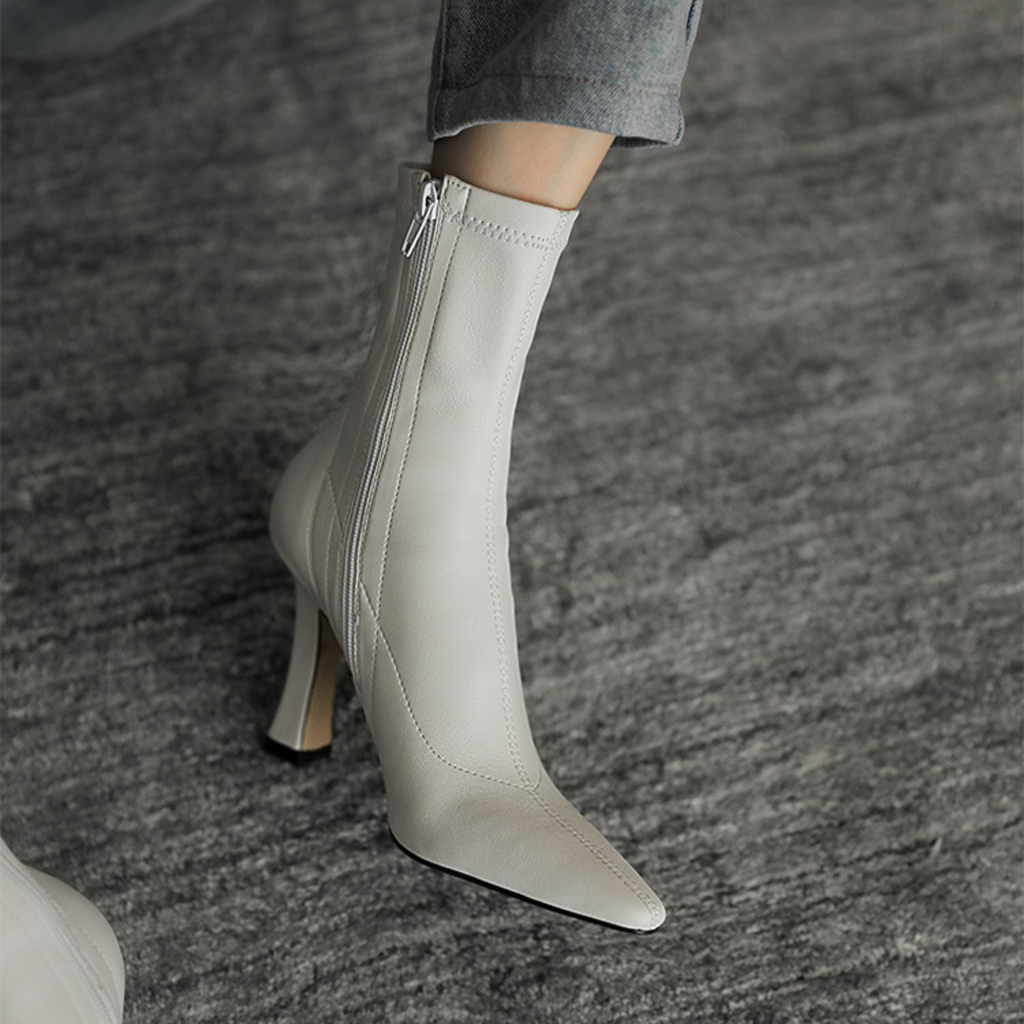 Bottines à bout pointu