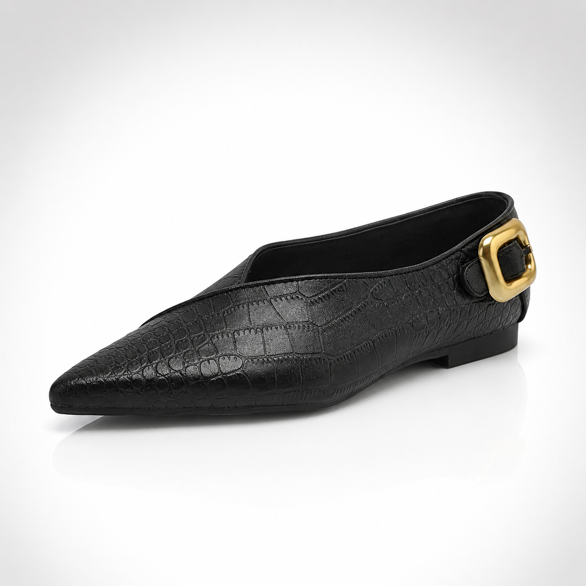 Ballerines à bout pointu avec boucle dorée