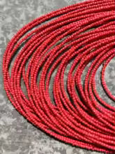 Collier rouge multicouche remarquable