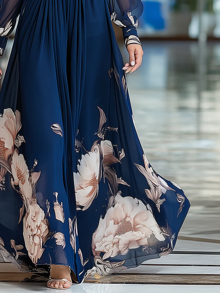 Robe longue bleu marine à fleurs avec manches en tulle et décolleté en V