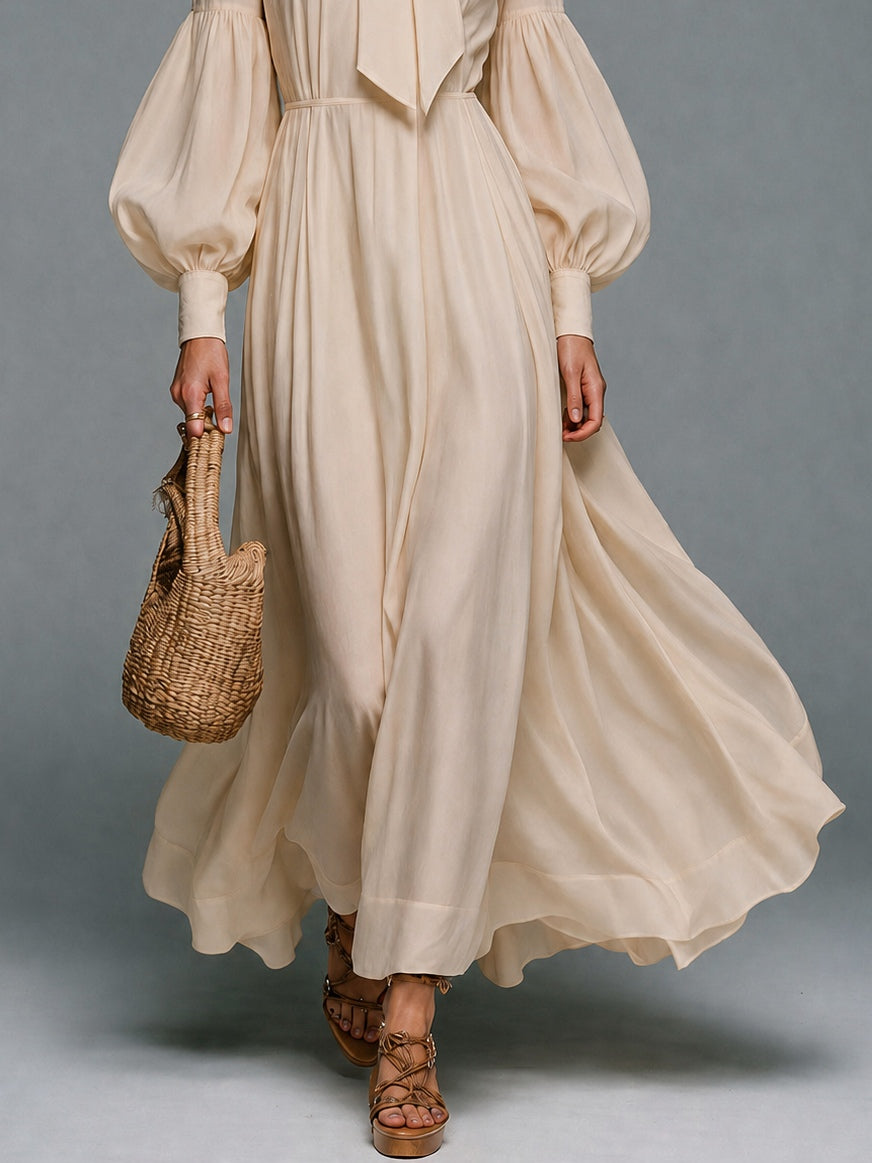 Robe longue beige à manches longues avec taille élastique et lien amovible