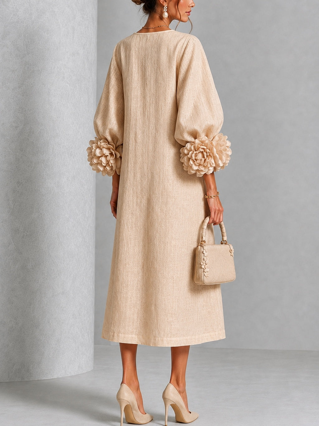 Robe midi à fleurs avec poignets
