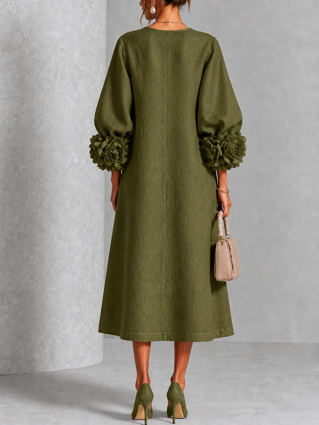 Robe midi à fleurs avec poignets