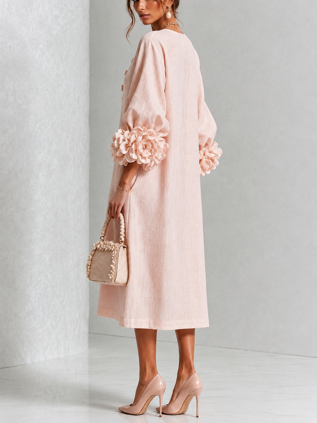 Robe midi à fleurs avec poignets