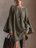 Robe tunique en lin vert olive avec manches évasées et ourlet en dentelle