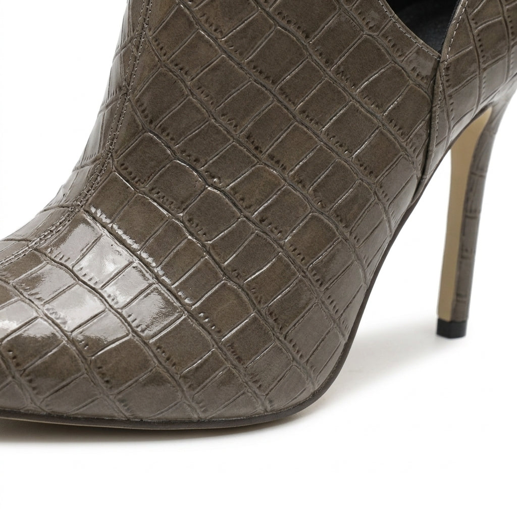 Bottines à découpes et boucle