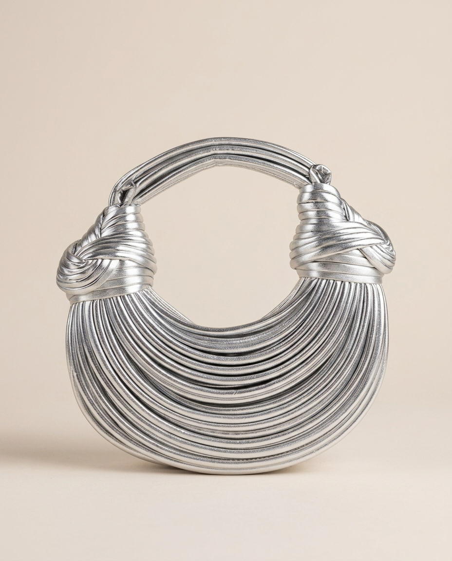 Sac sculptural à anse nouée